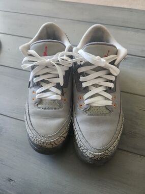 Jordan 3's Gray Leather Athletic Sneakers 7Y with White Laces